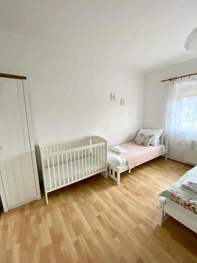 Apartman Marketa Apartment Bystrice  Exterior foto